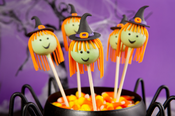 Halloween Dessert Recipe: Spooky Cake Pop Witches | 12 Tomatoes