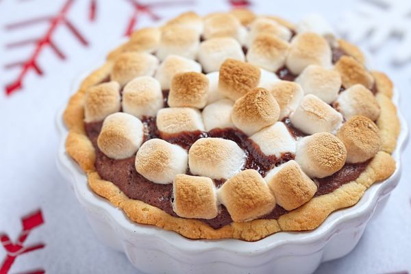 Decadent Dessert Recipe: Símores Brownie Pudding Cake – 12 Tomatoes